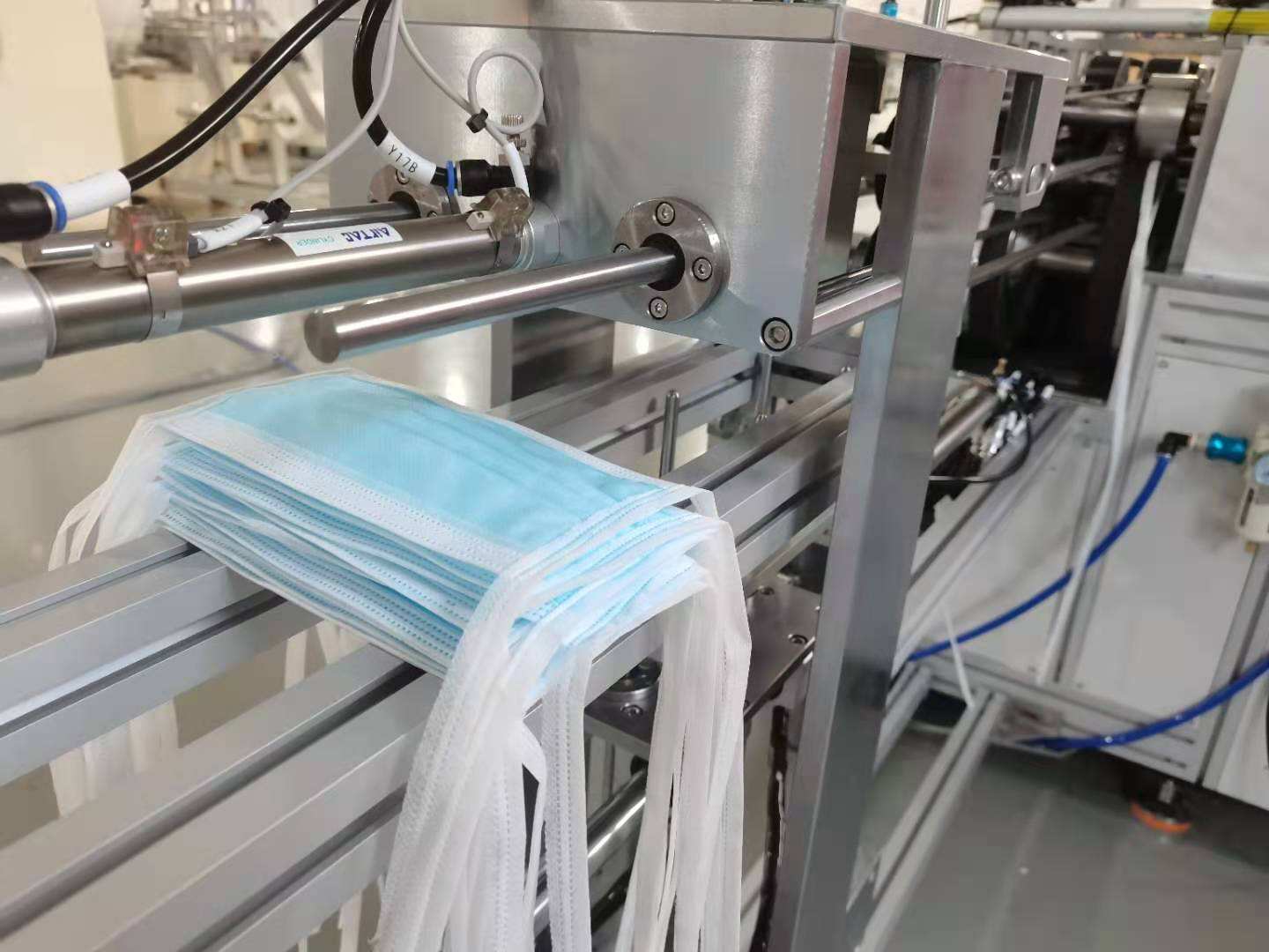 全自動(dòng)熱熔膠裝盒機(jī)中各執(zhí)行機(jī)構(gòu)的運(yùn)動(dòng)規(guī)律